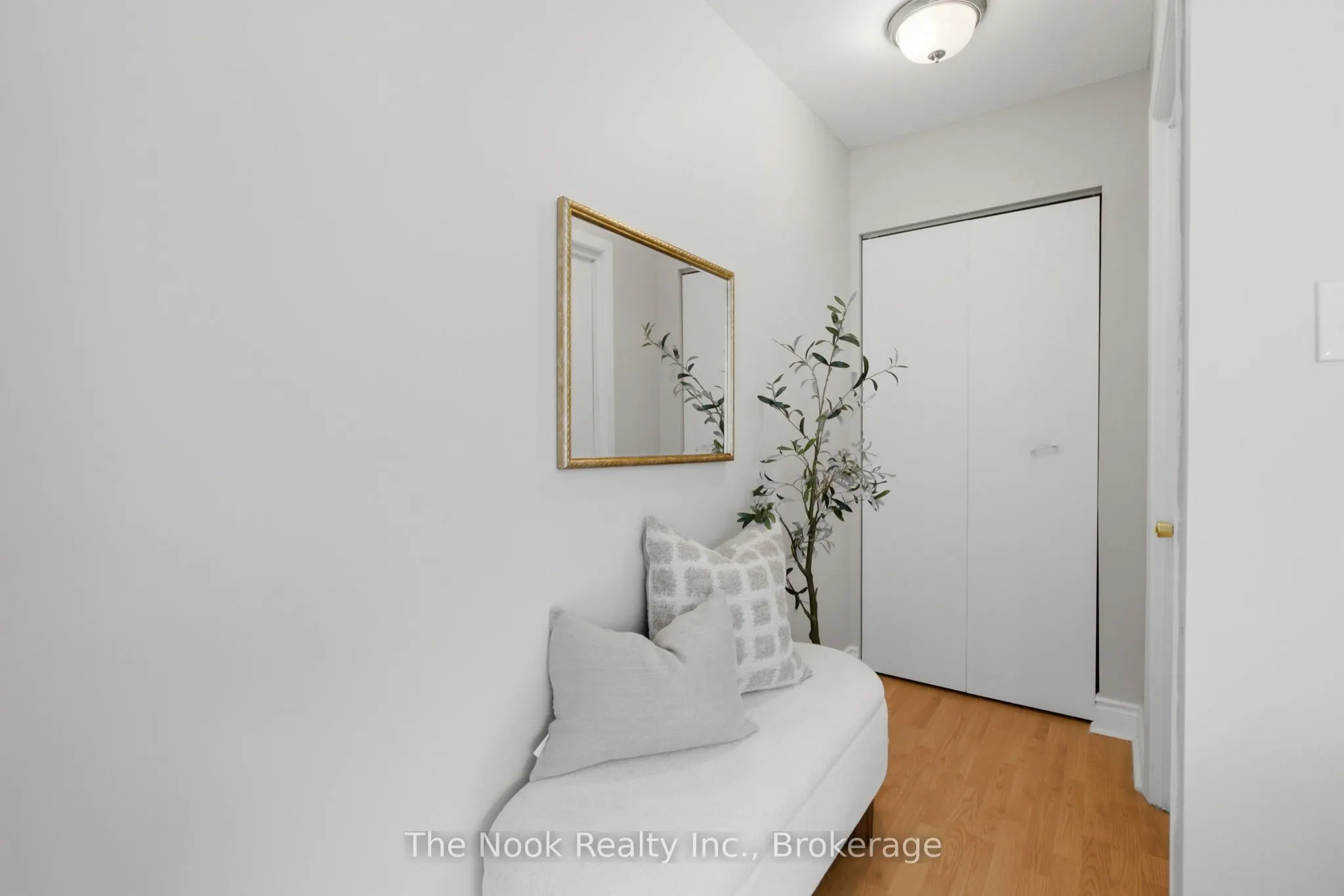 540 Mary Street E #1-3