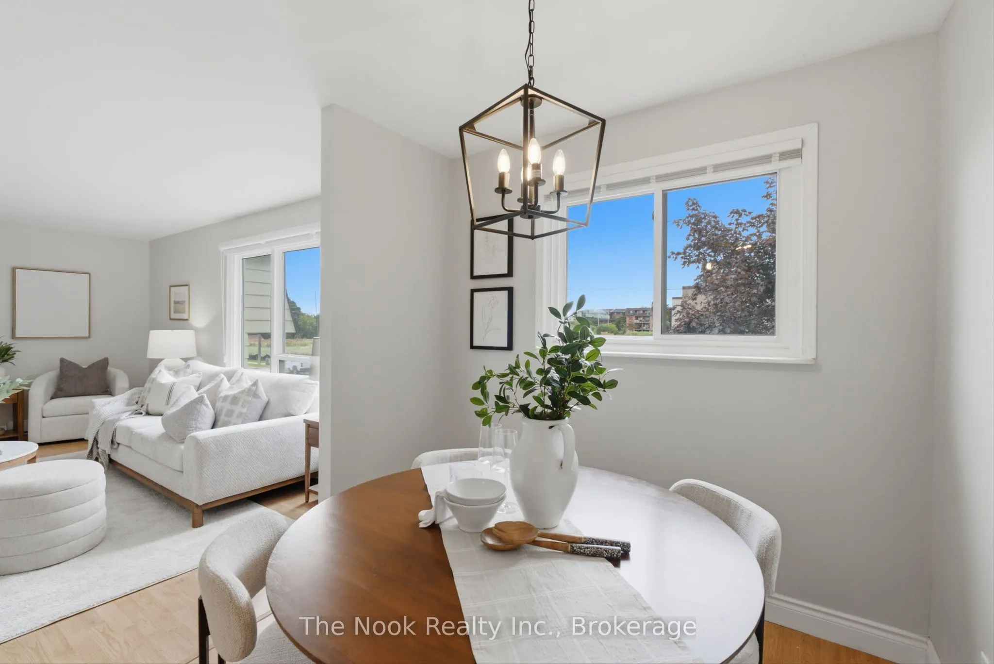 540 Mary Street E #1-3