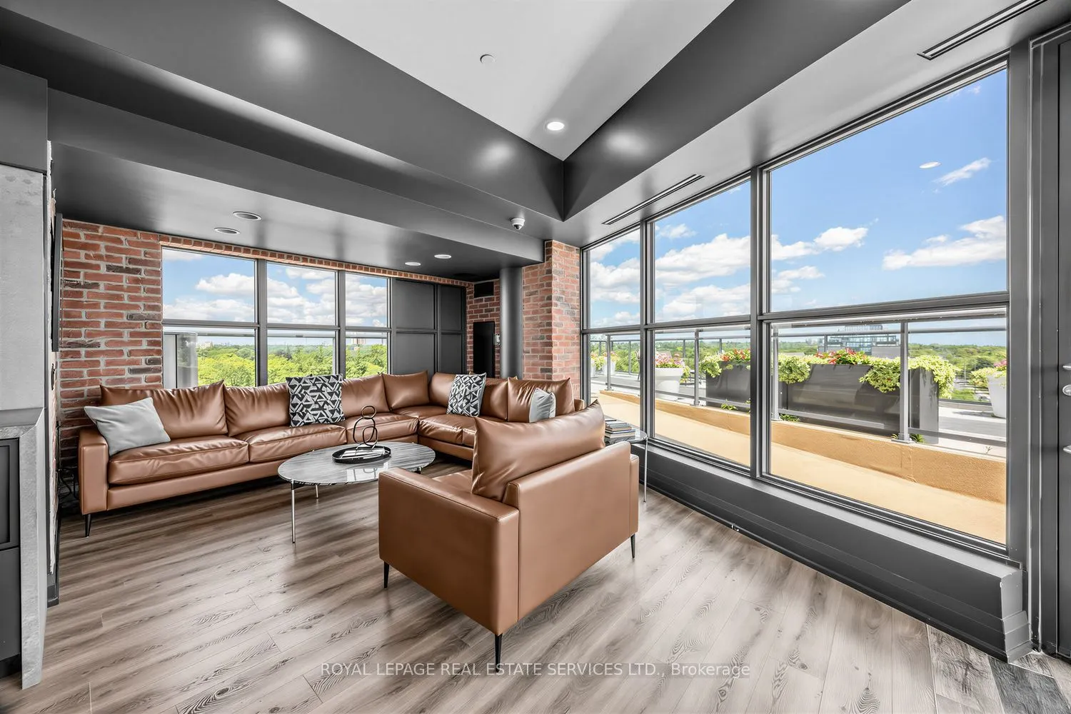1400 Kingston Road #105