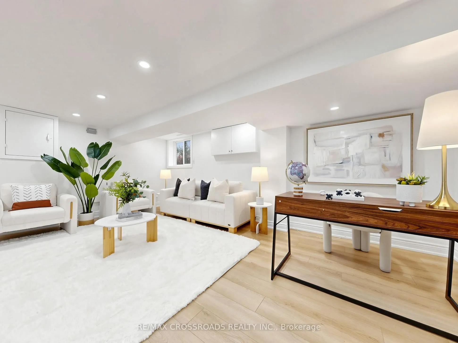 548 Glebeholme Boulevard
