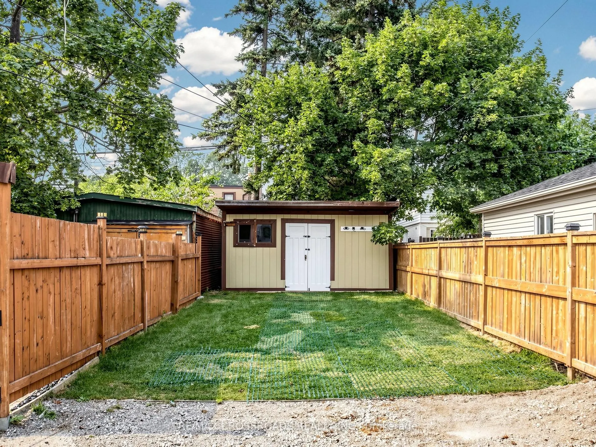 548 Glebeholme Boulevard