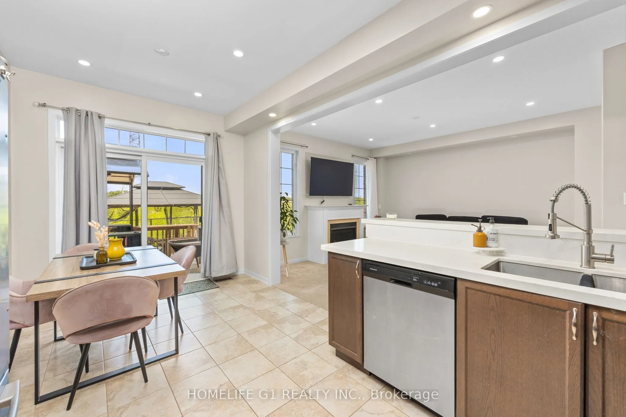10 Hurst Drive