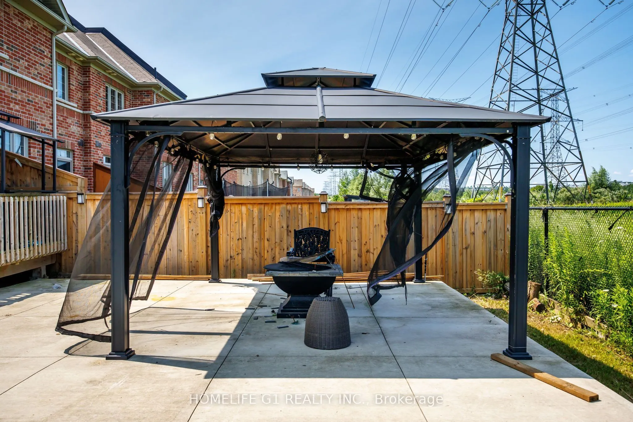 10 Hurst Drive