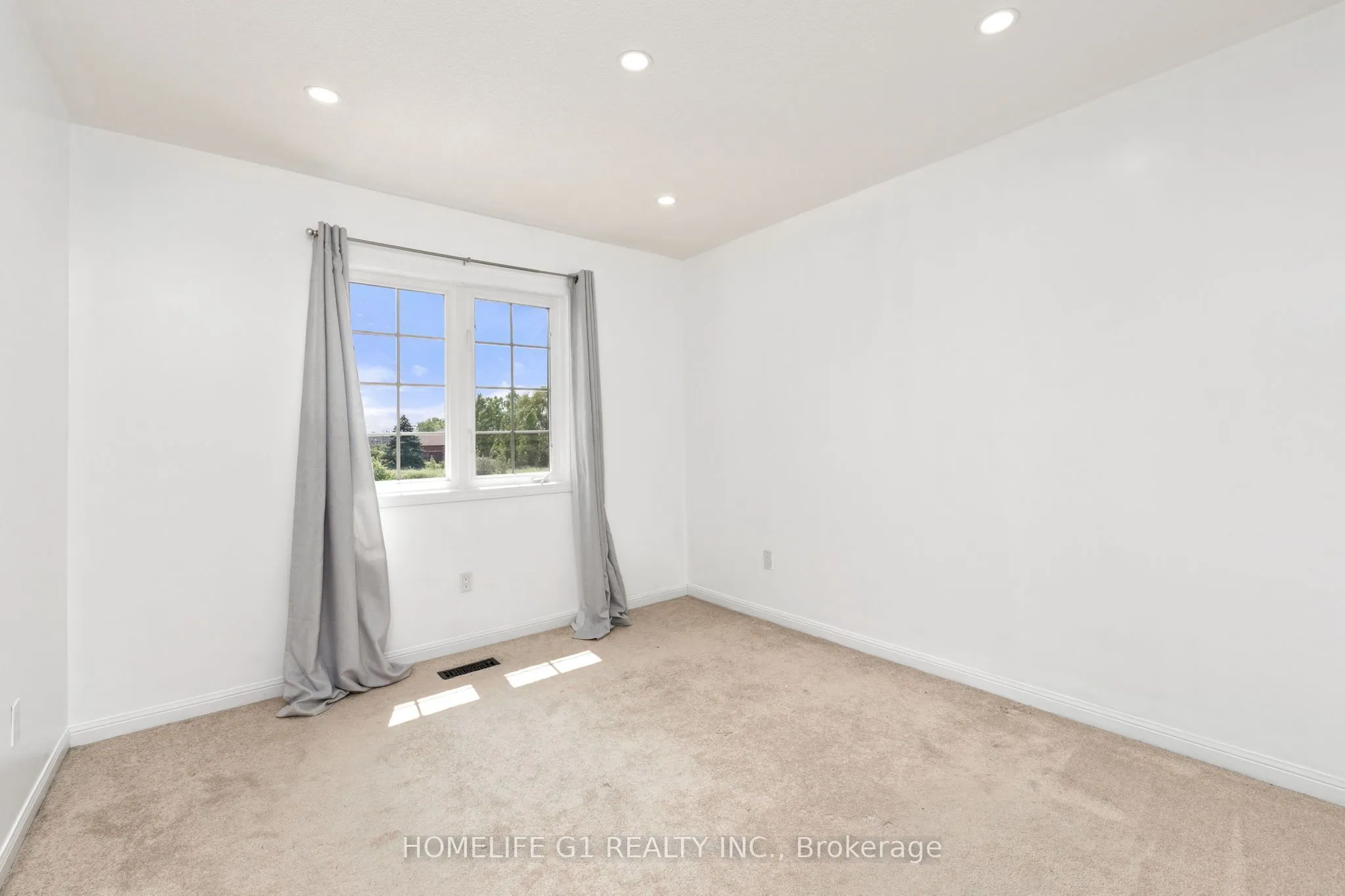 10 Hurst Drive