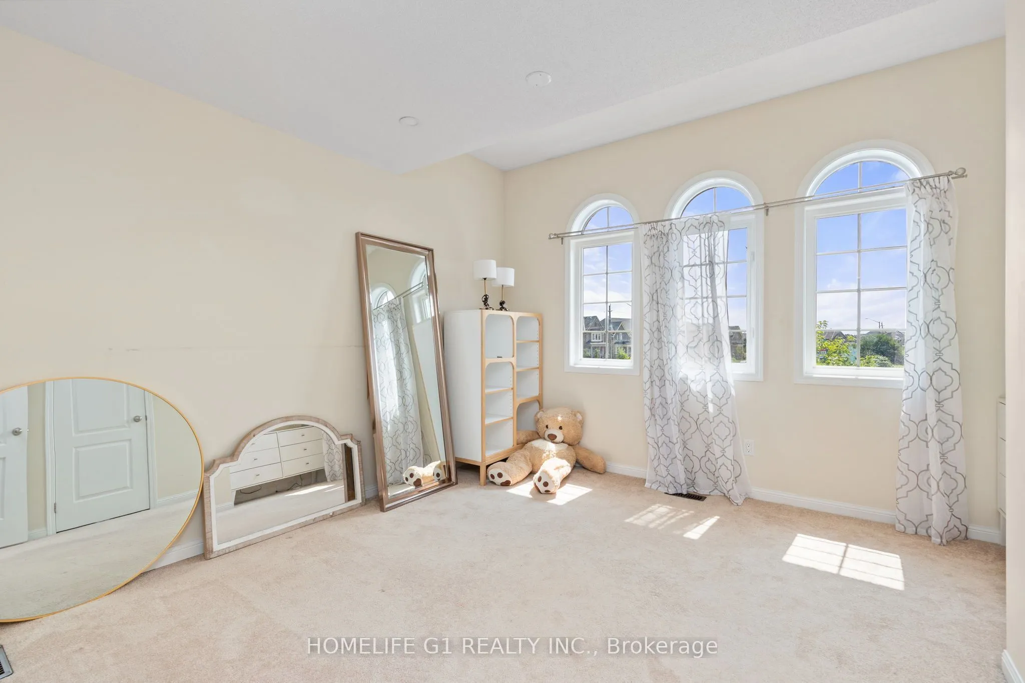 10 Hurst Drive