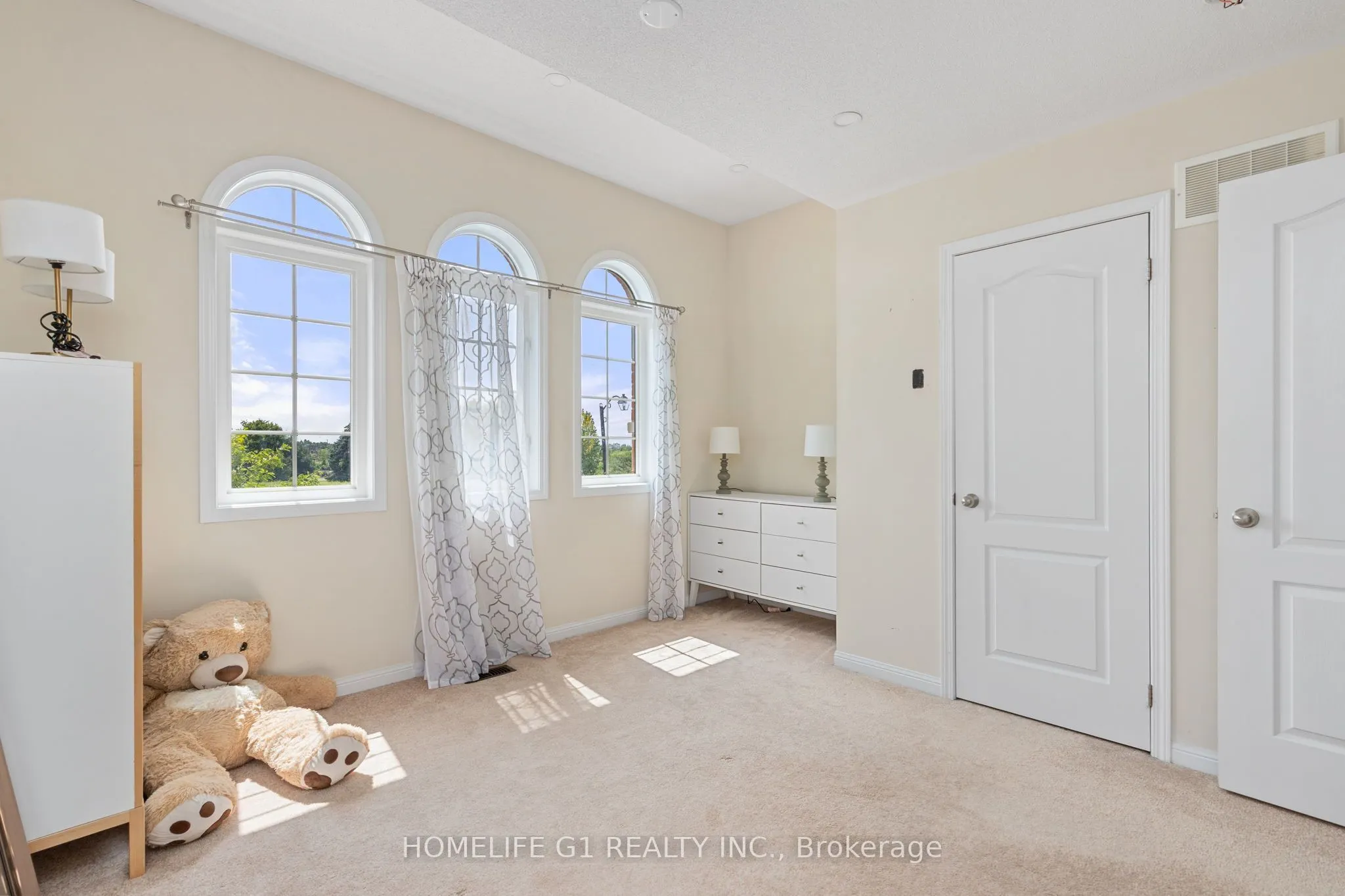 10 Hurst Drive