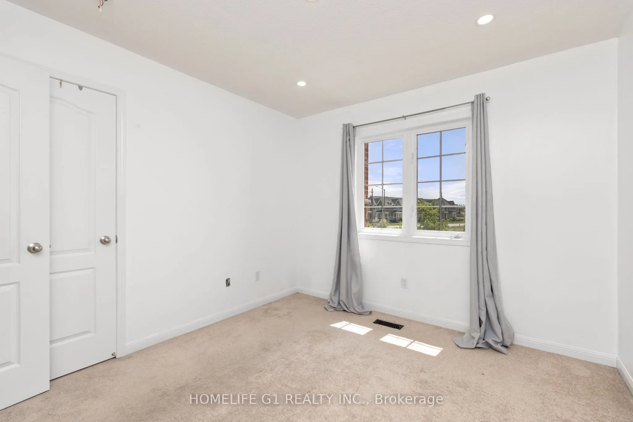 10 Hurst Drive