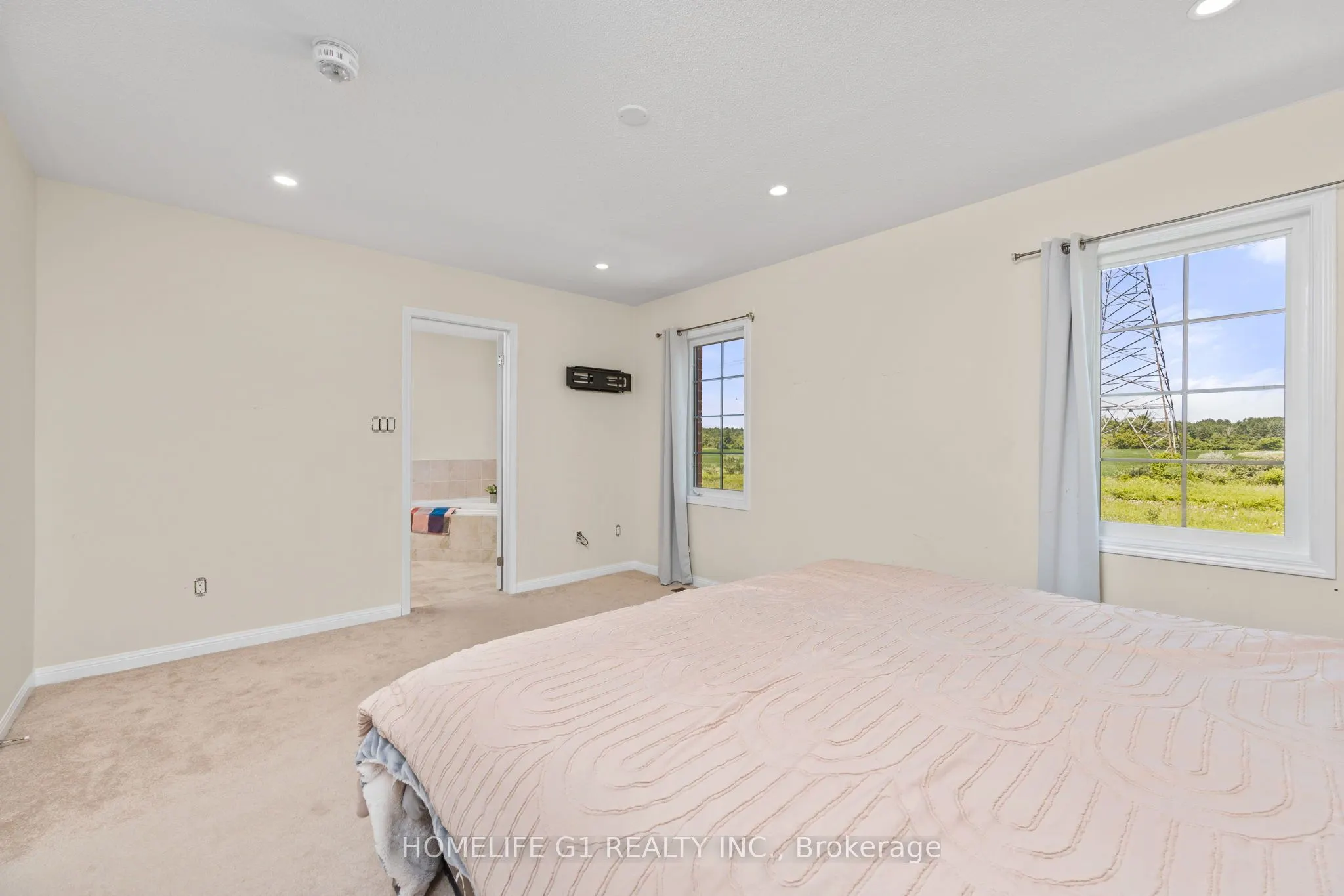 10 Hurst Drive