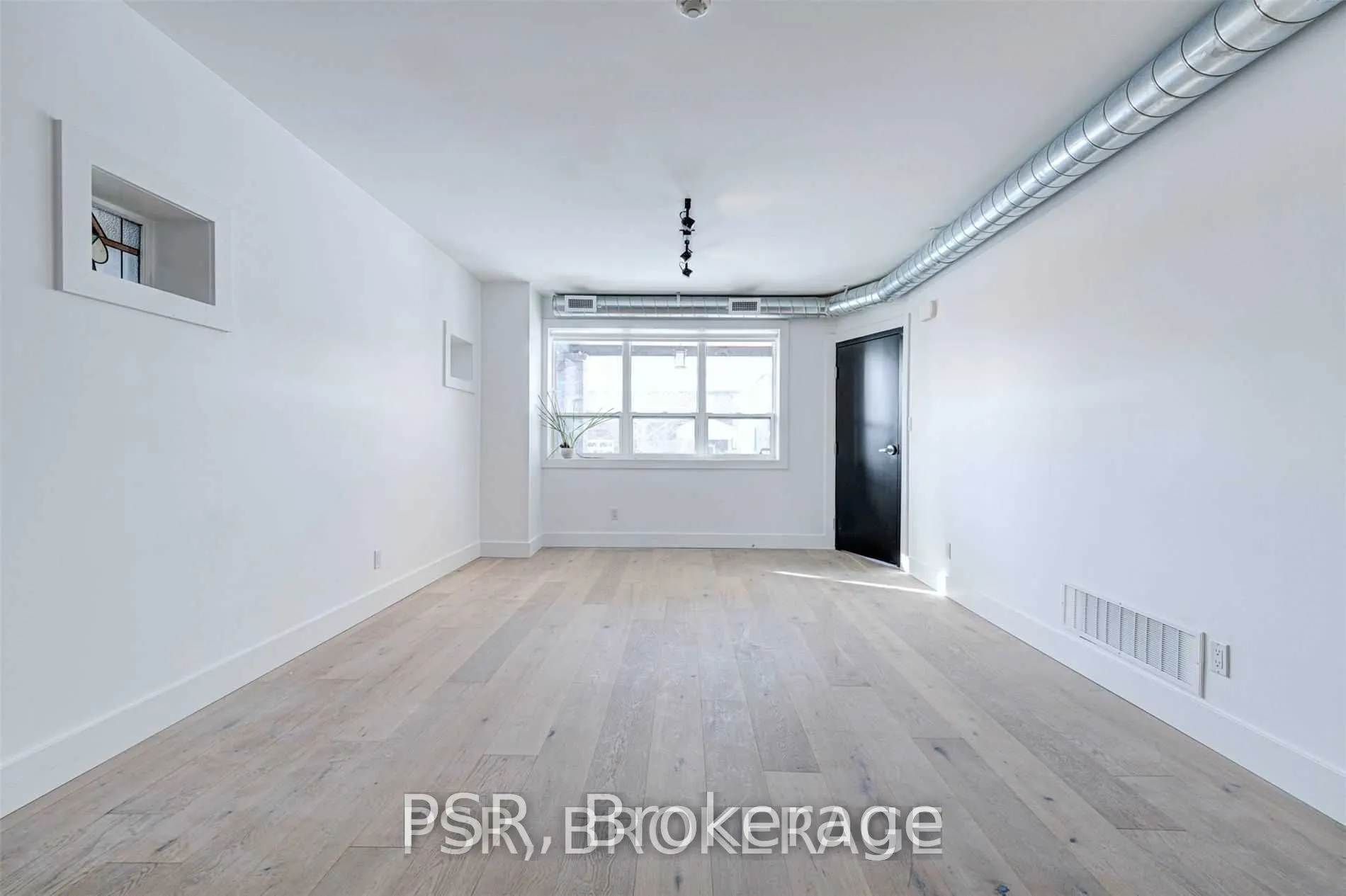 87 Hammersmith Avenue #Main
