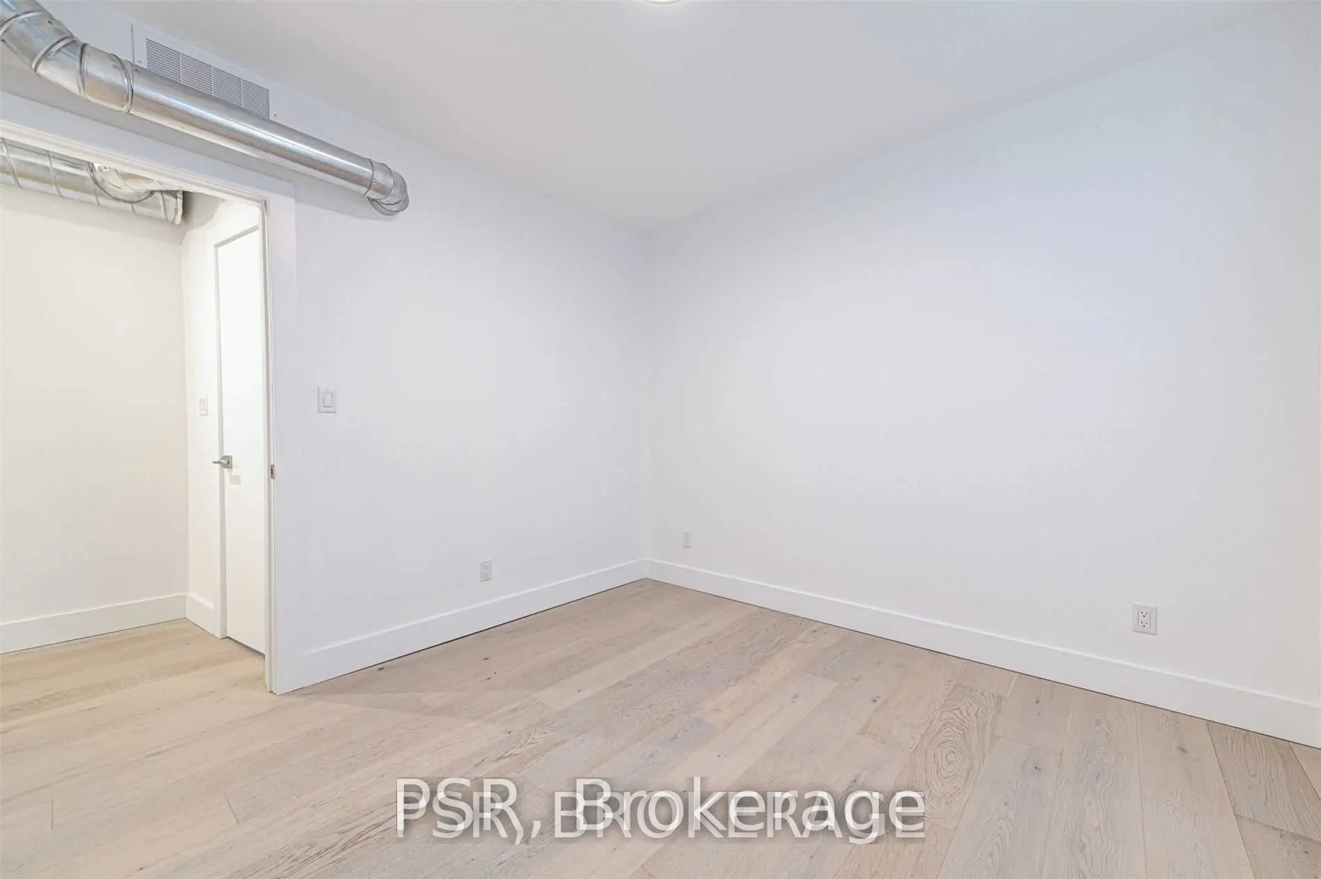 87 Hammersmith Avenue #Main