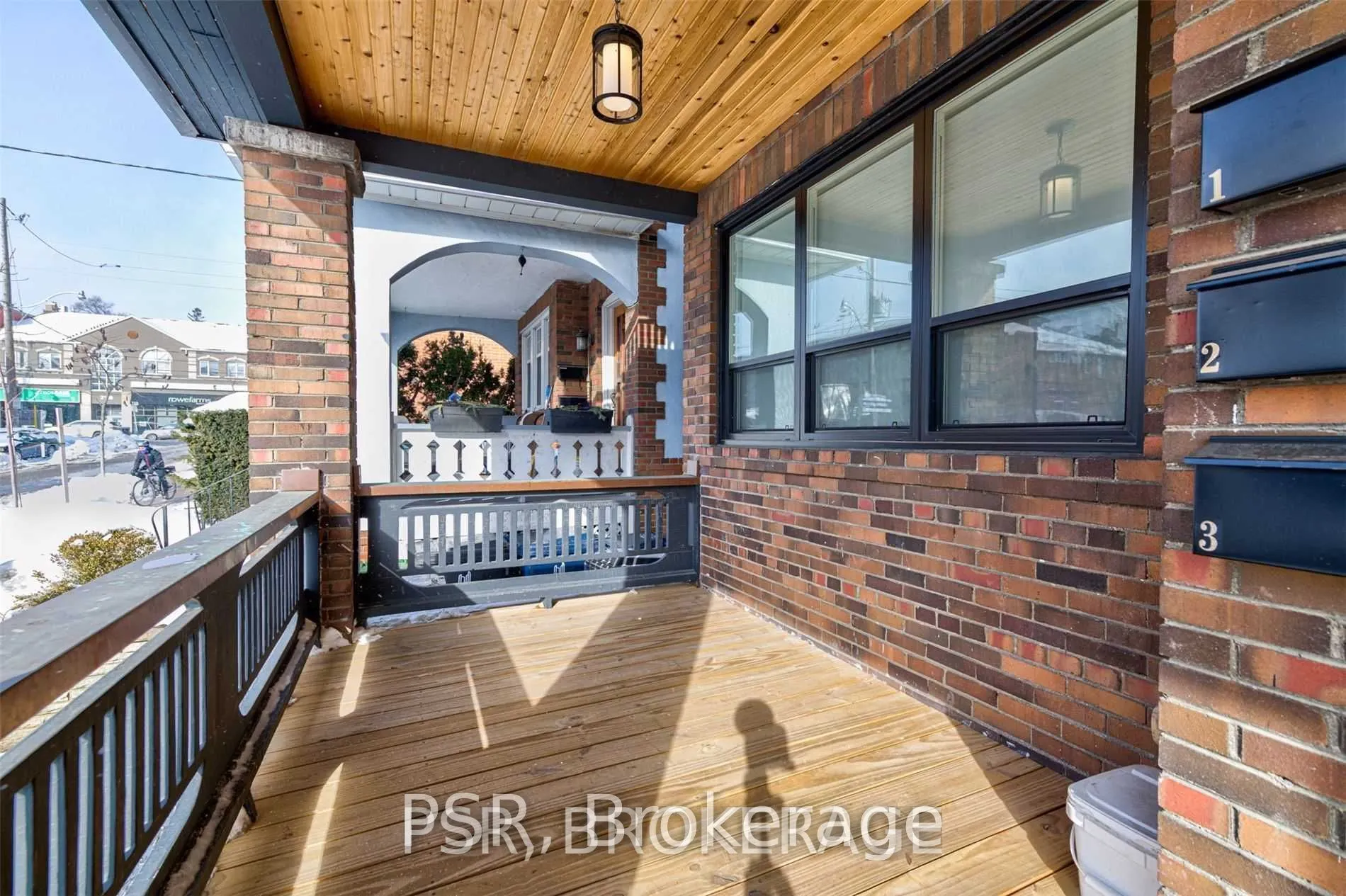 87 Hammersmith Avenue #Main
