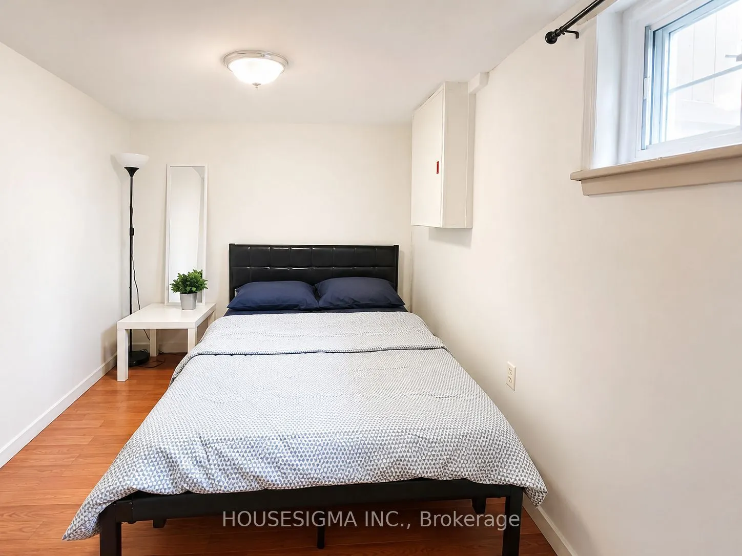 79 Weir Crescent #Lower