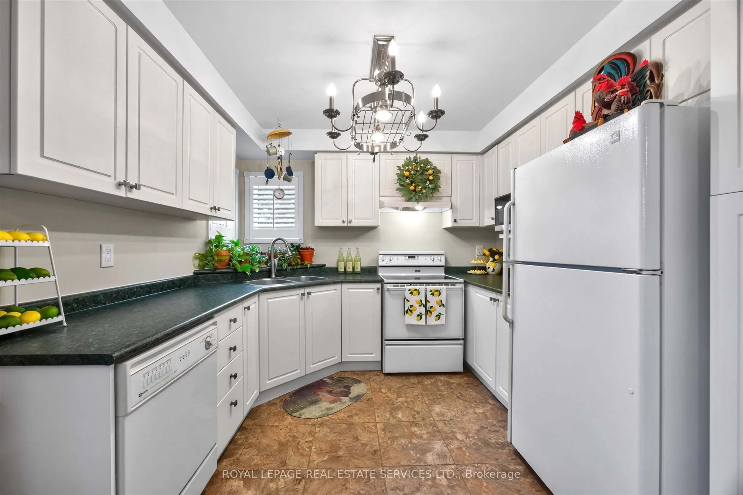 45 Rosemarie Crescent