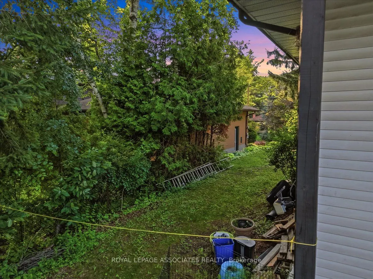 239 Island Road