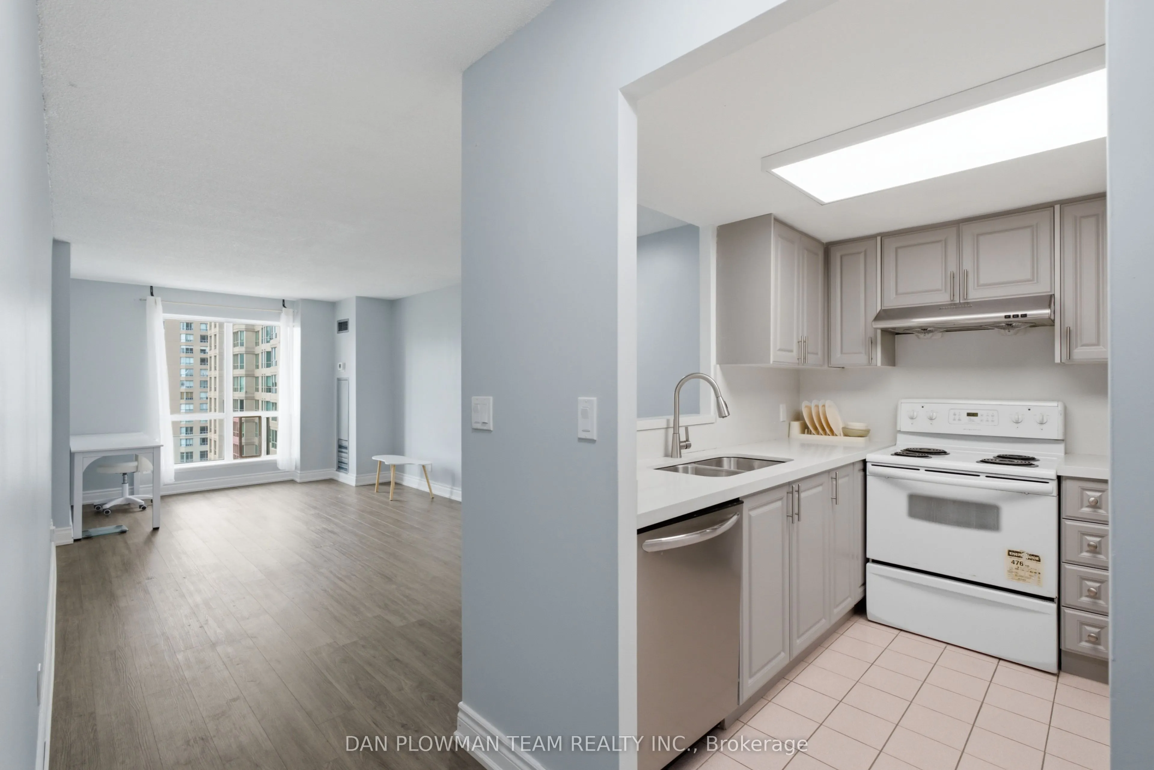 8 Lee Centre Drive #913