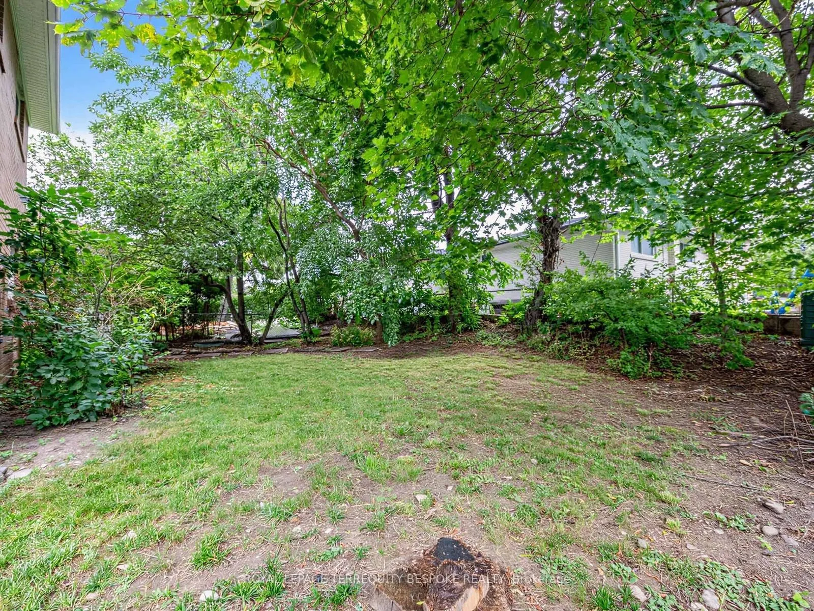 9 Midcroft Drive