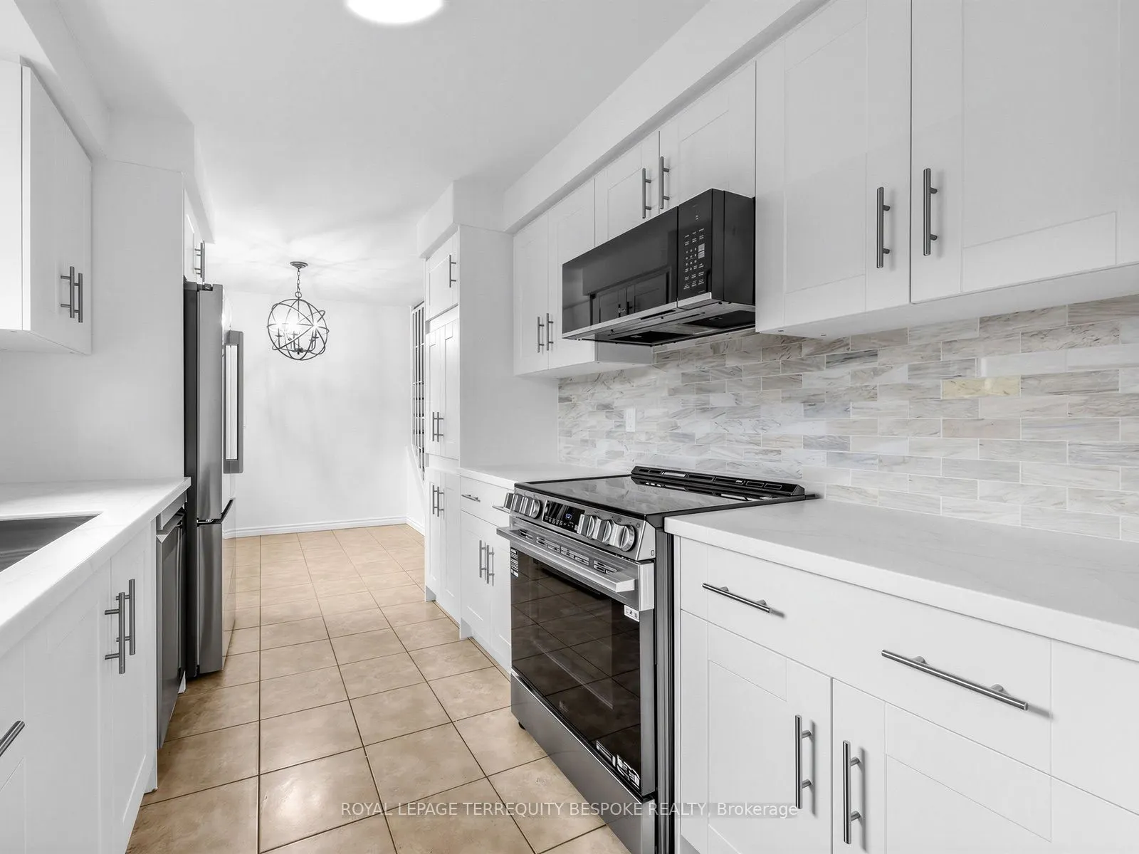 9 Midcroft Drive