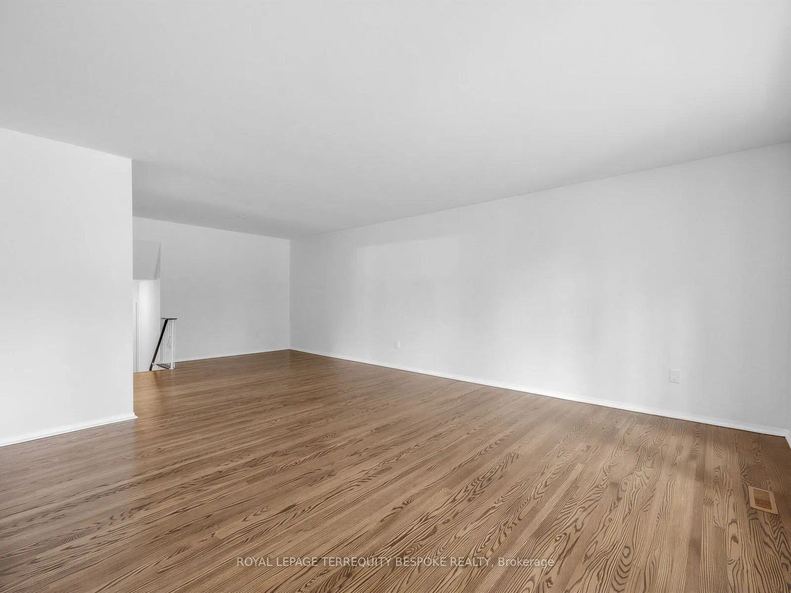 9 Midcroft Drive