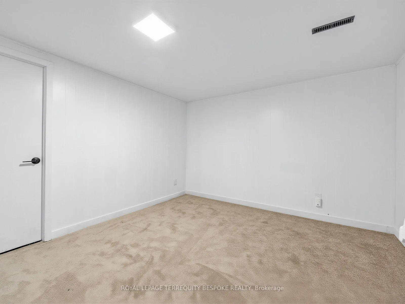 9 Midcroft Drive