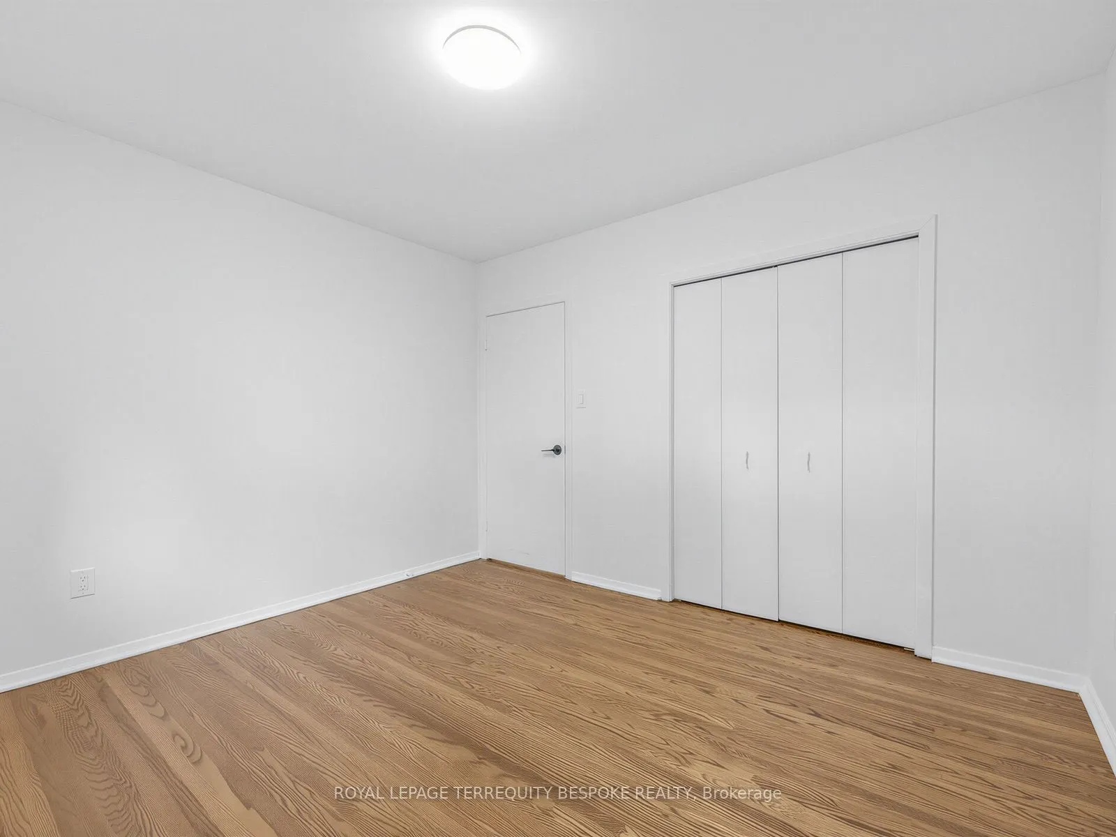 9 Midcroft Drive
