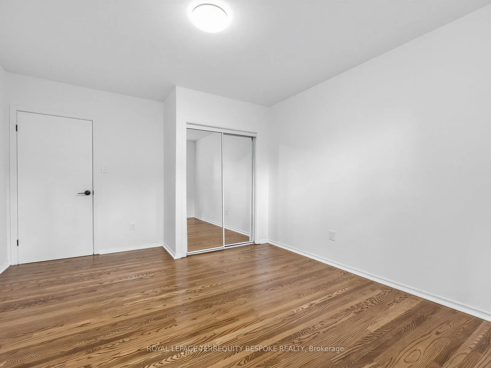 9 Midcroft Drive