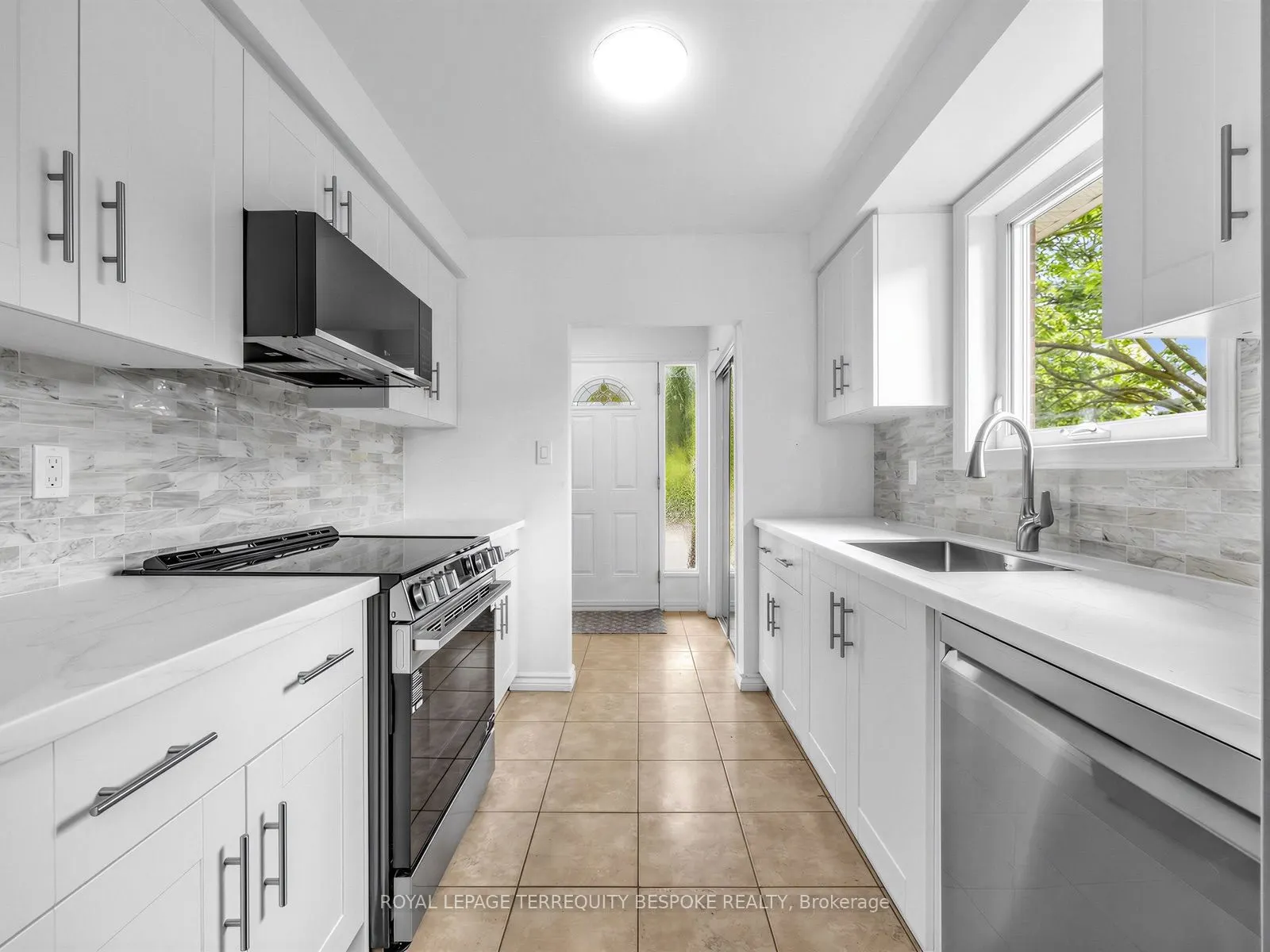 9 Midcroft Drive