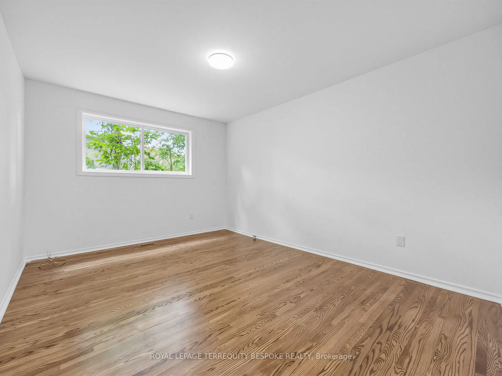 9 Midcroft Drive