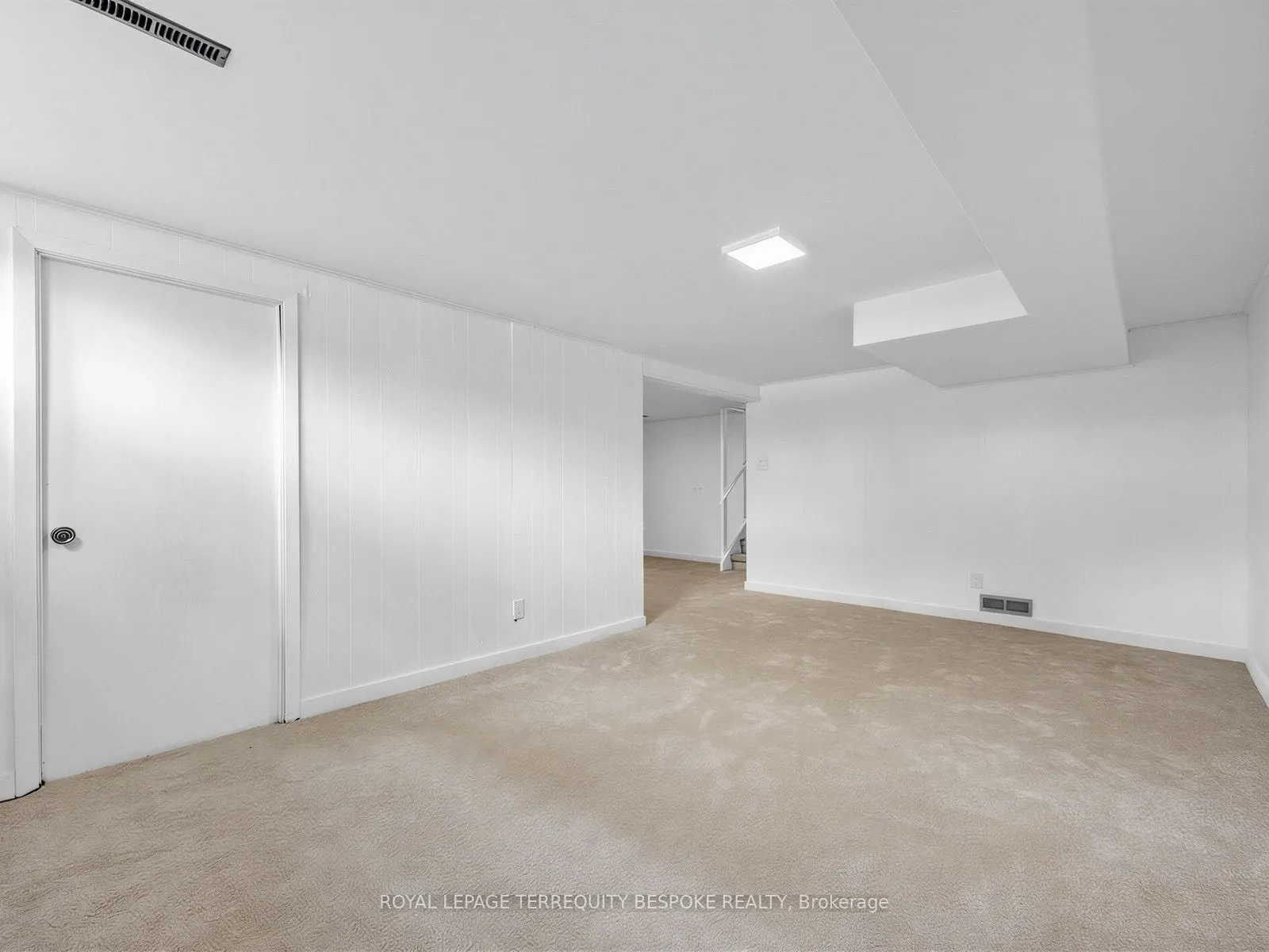 9 Midcroft Drive