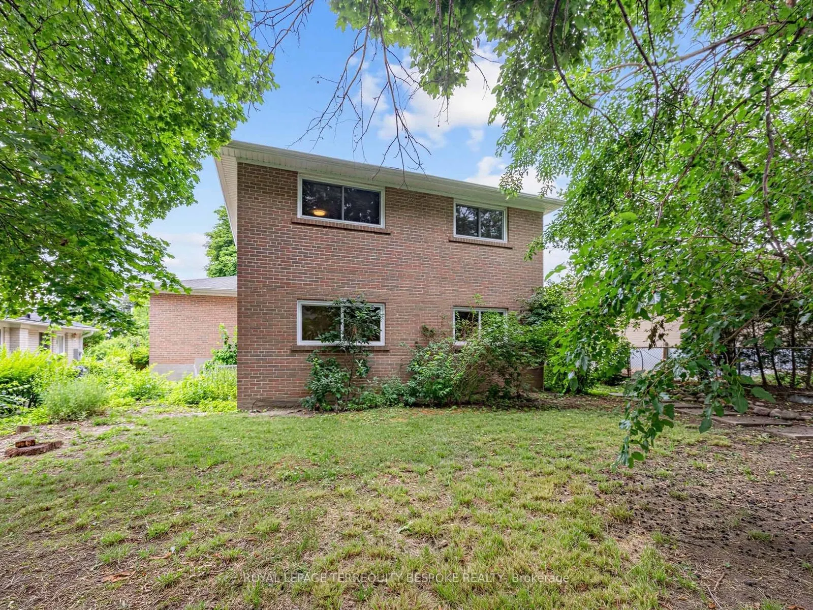 9 Midcroft Drive