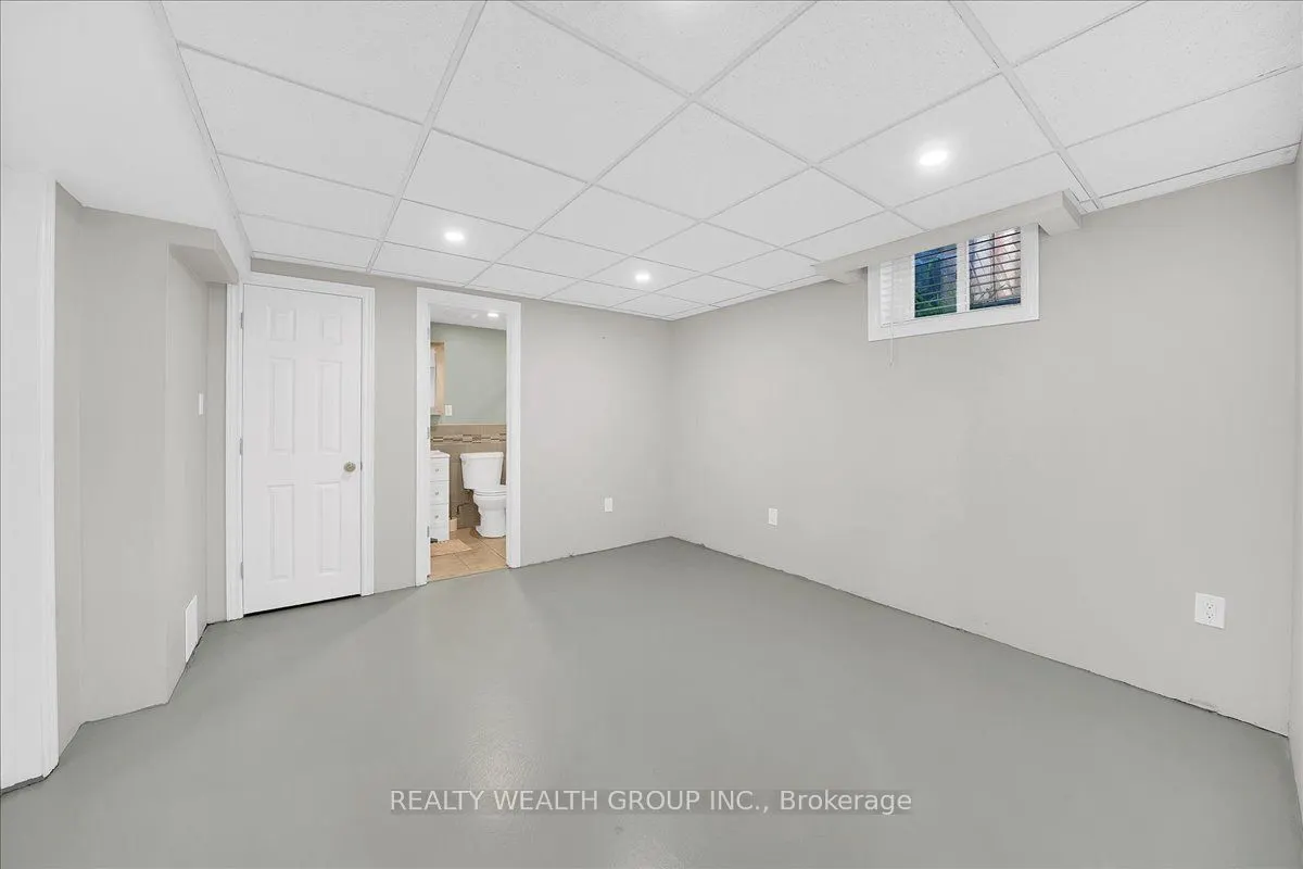 1576 Saugeen Drive