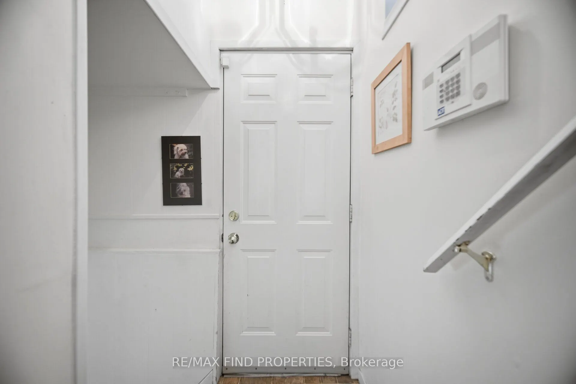 36 Pinegrove Avenue