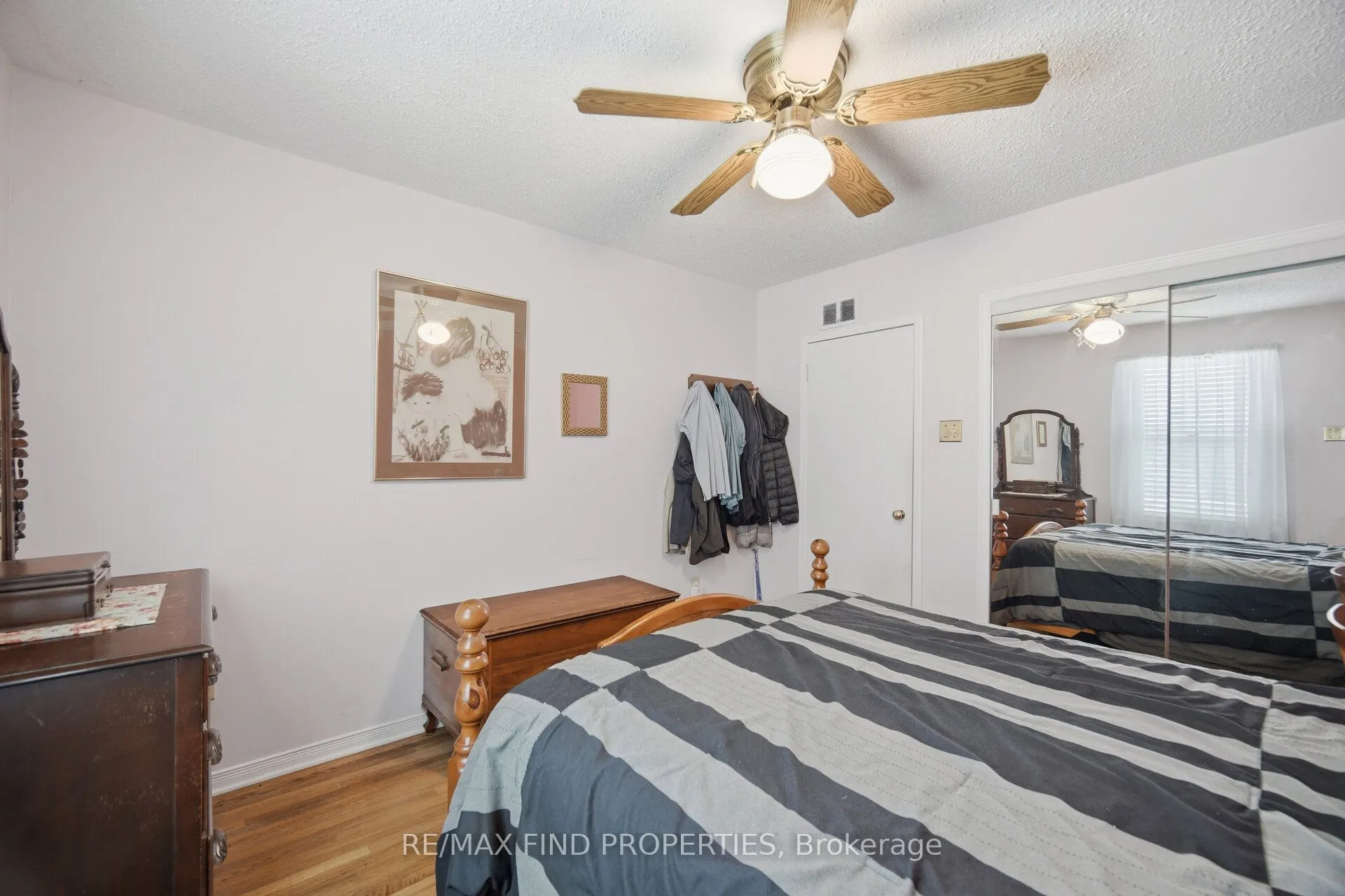 36 Pinegrove Avenue
