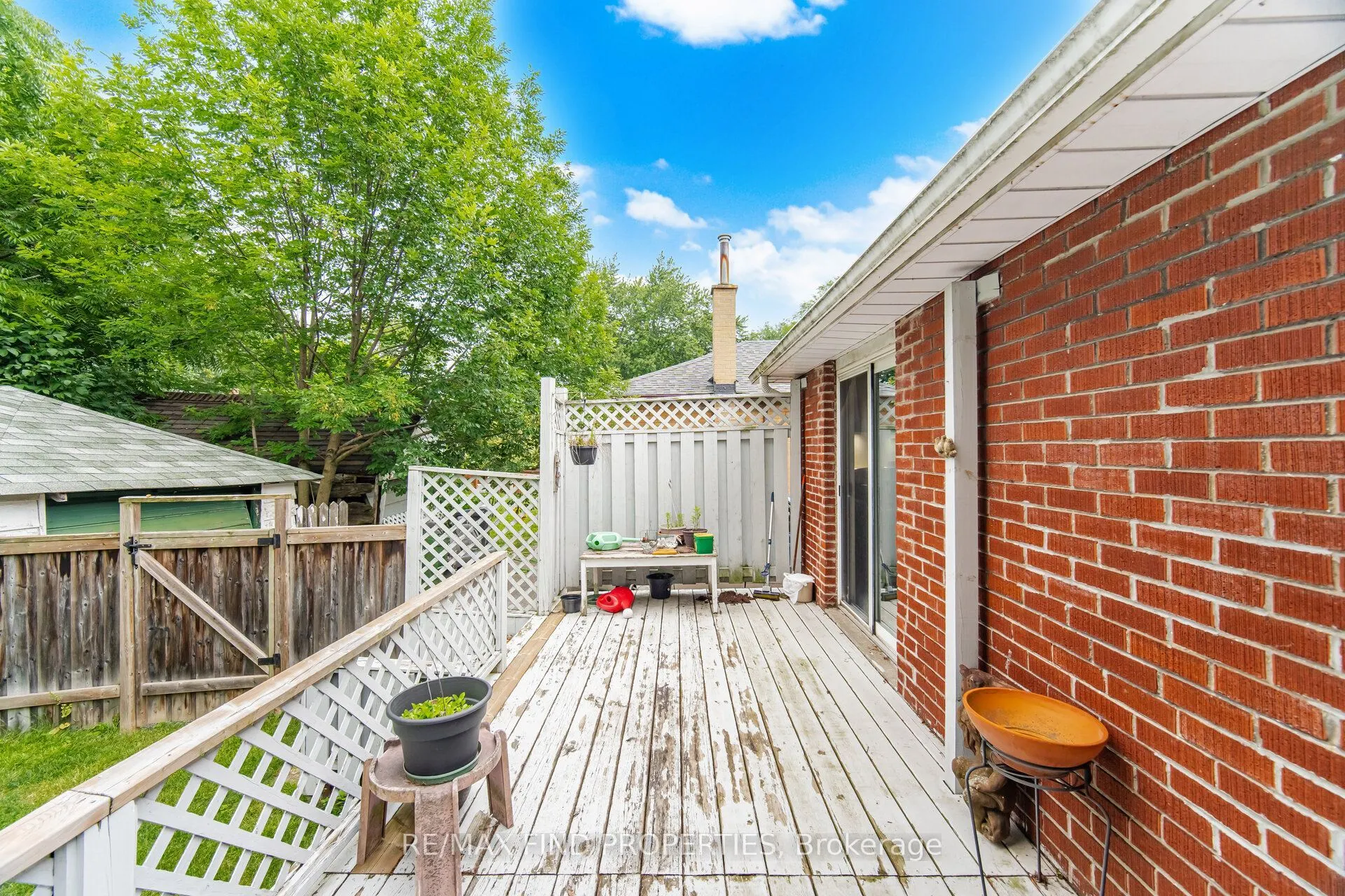 36 Pinegrove Avenue