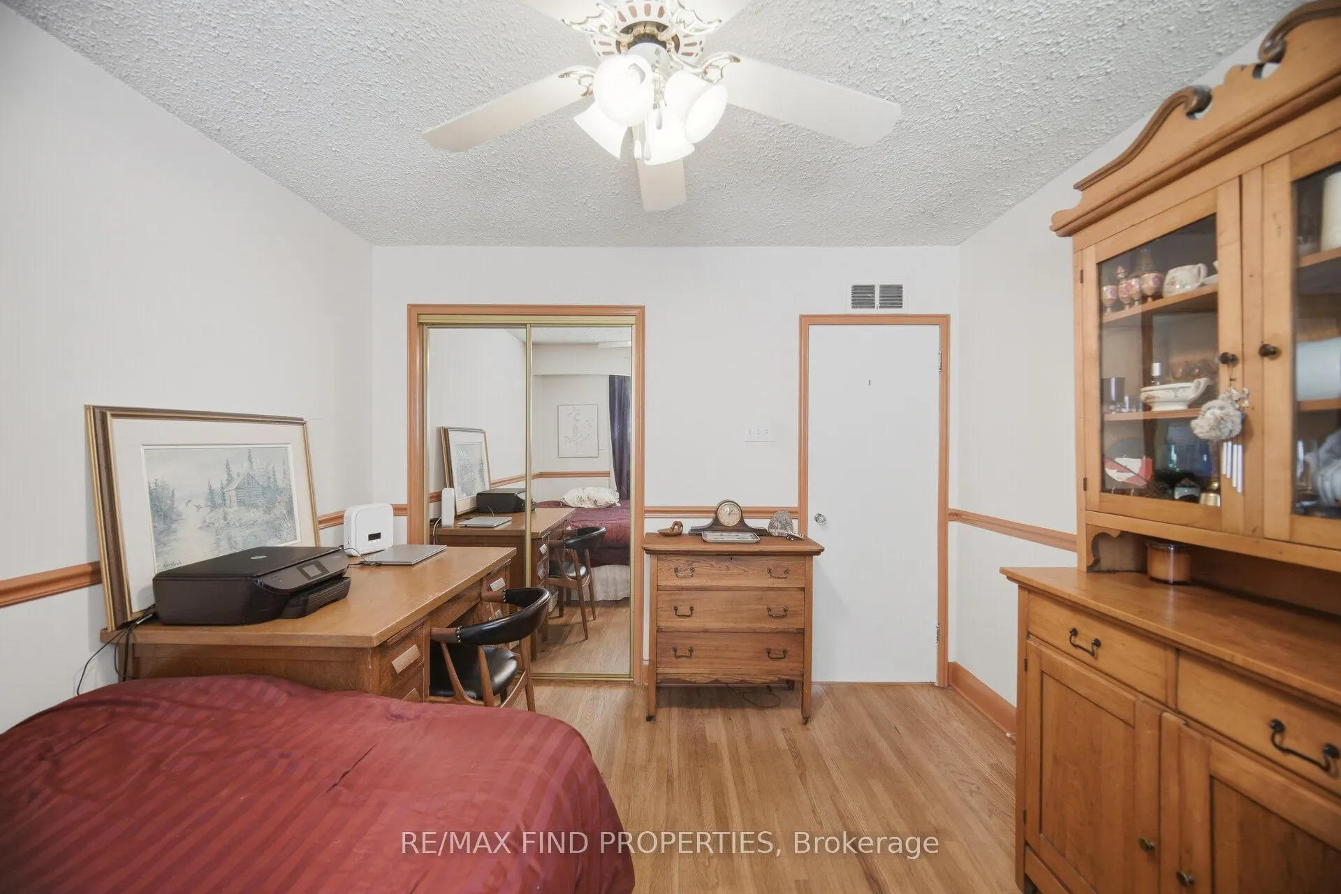 36 Pinegrove Avenue