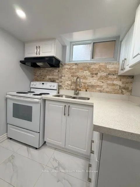 869 Marinet Crescent #Bsmt