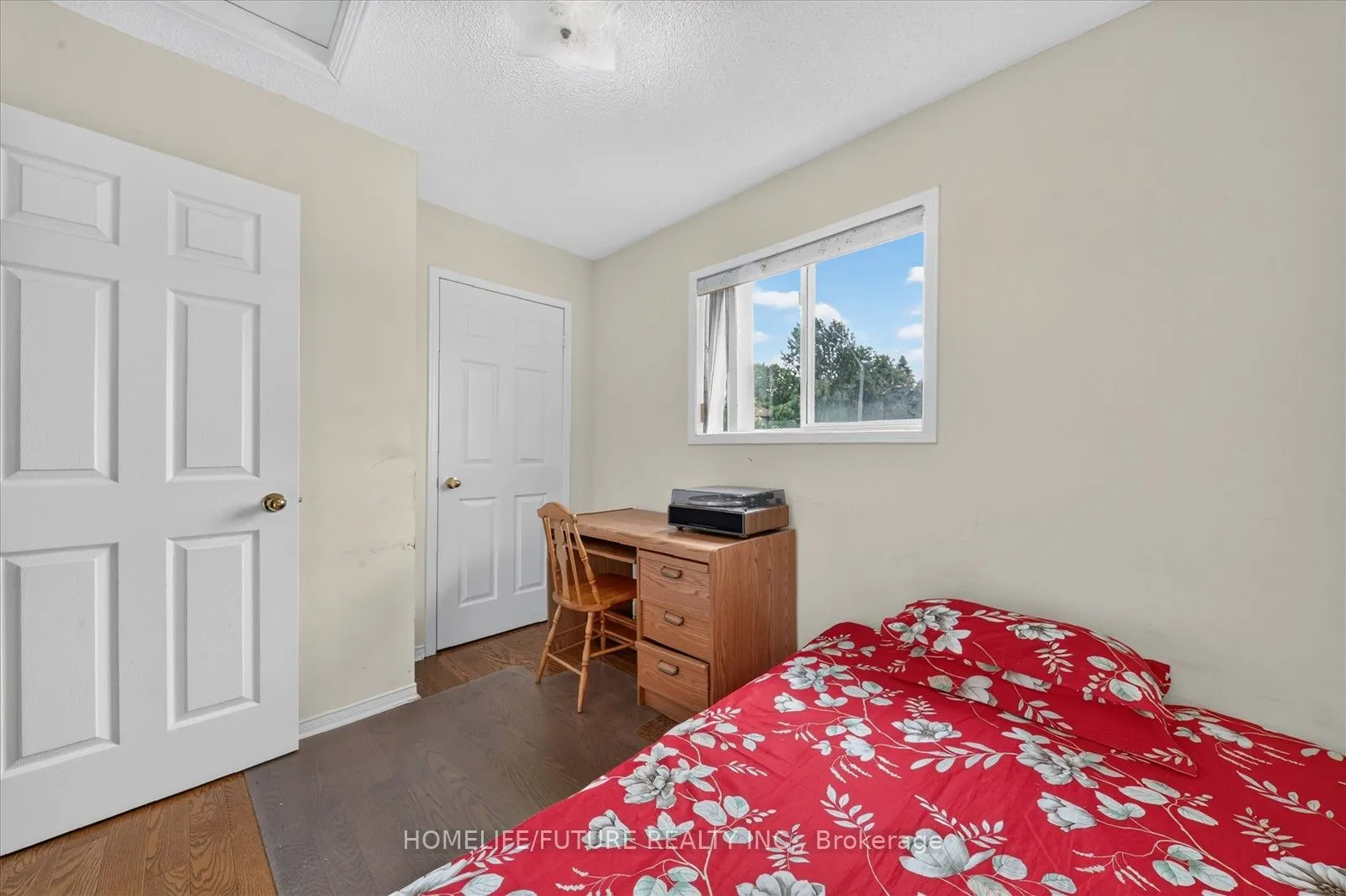16 Rozell Road