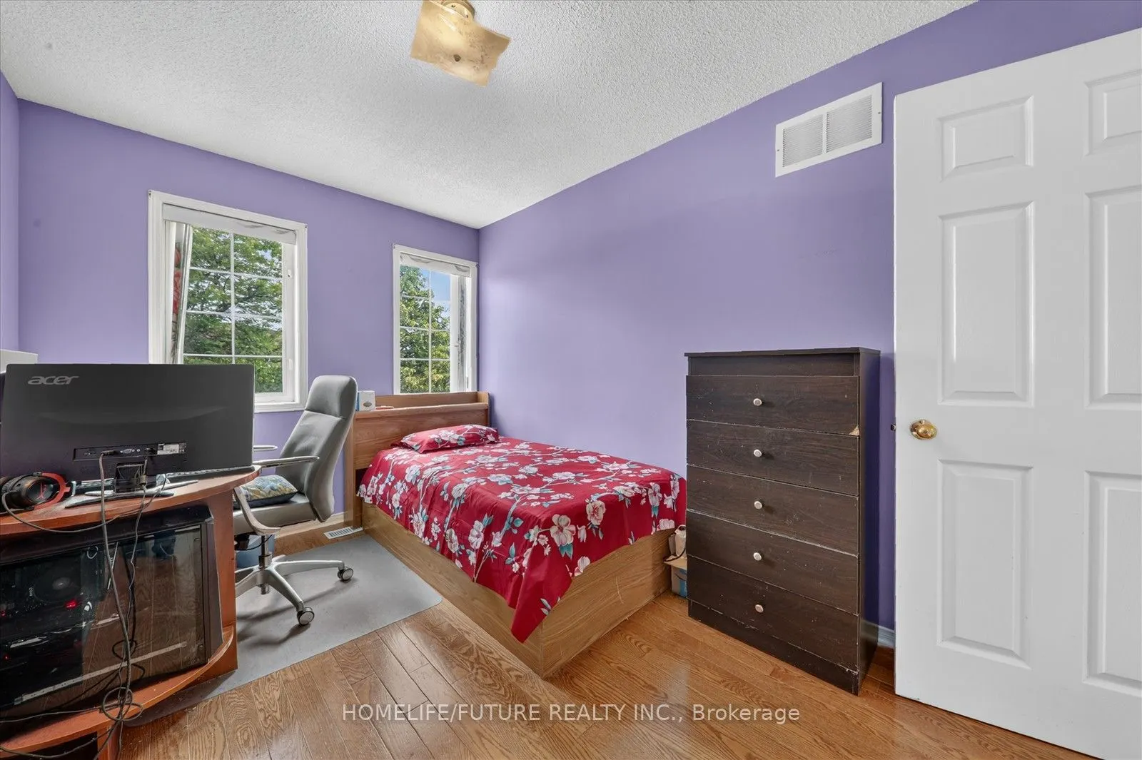 16 Rozell Road