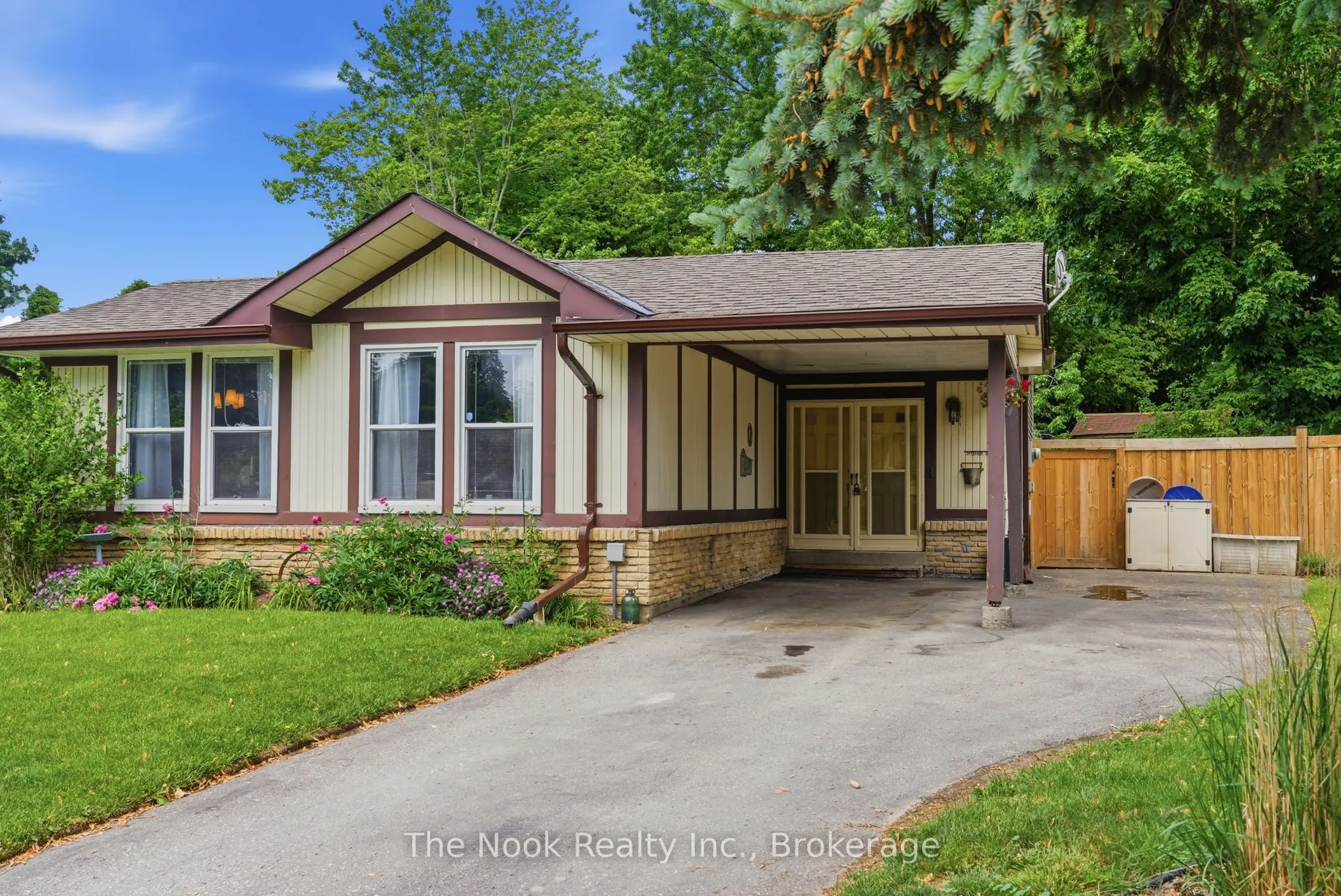 30 Deerpark Crescent