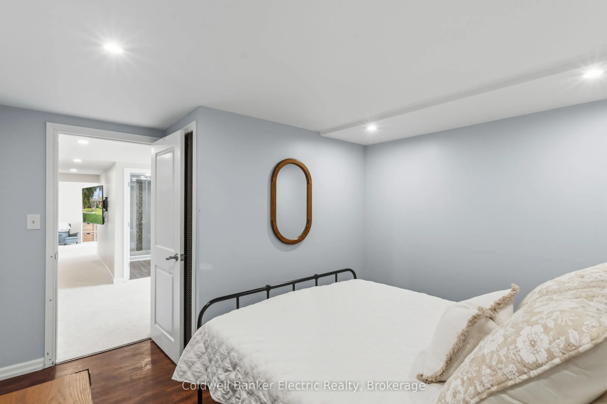 326 Cochrane Street