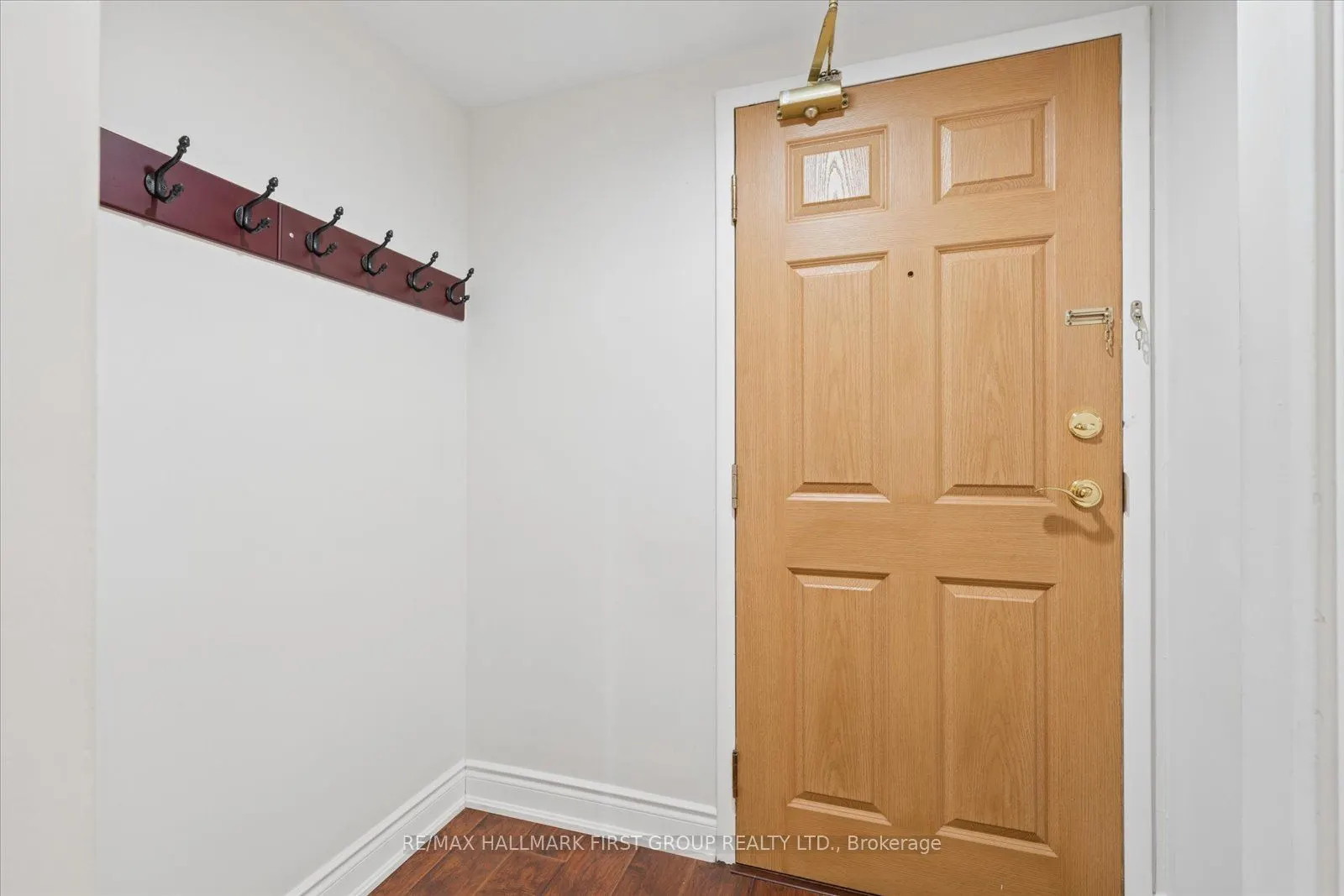 2 Westney Road N #206