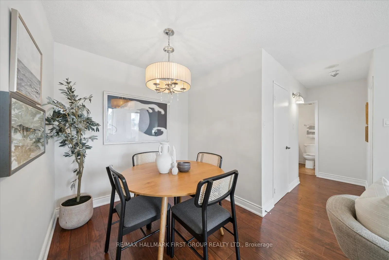 2 Westney Road N #206