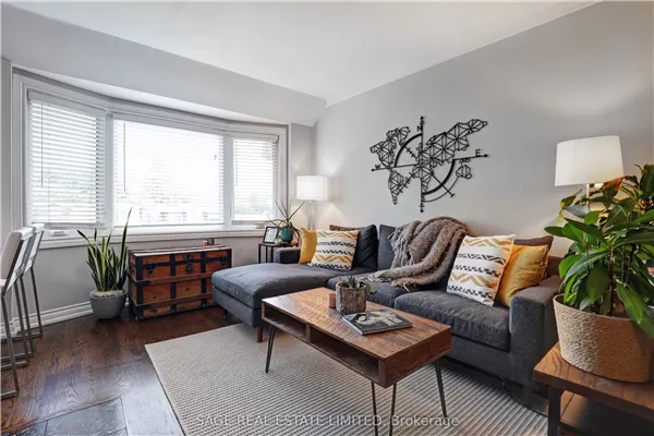 60 Kippendavie Avenue #301