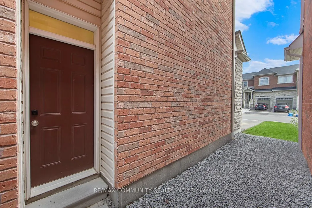 2447 Moonlight Crescent #Bsmt