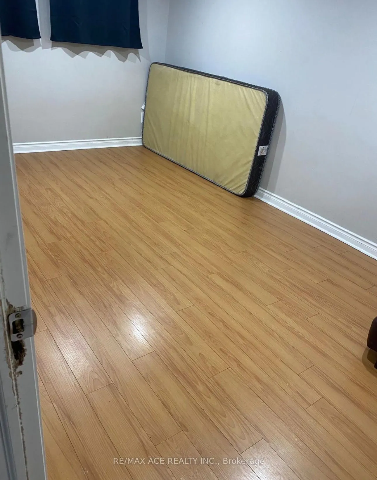 18 Roseglor Crescent