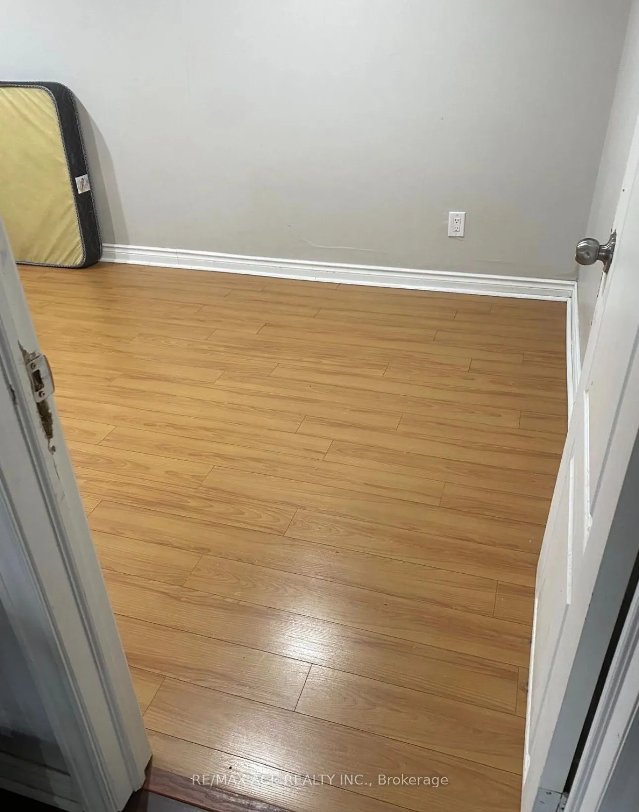 18 Roseglor Crescent