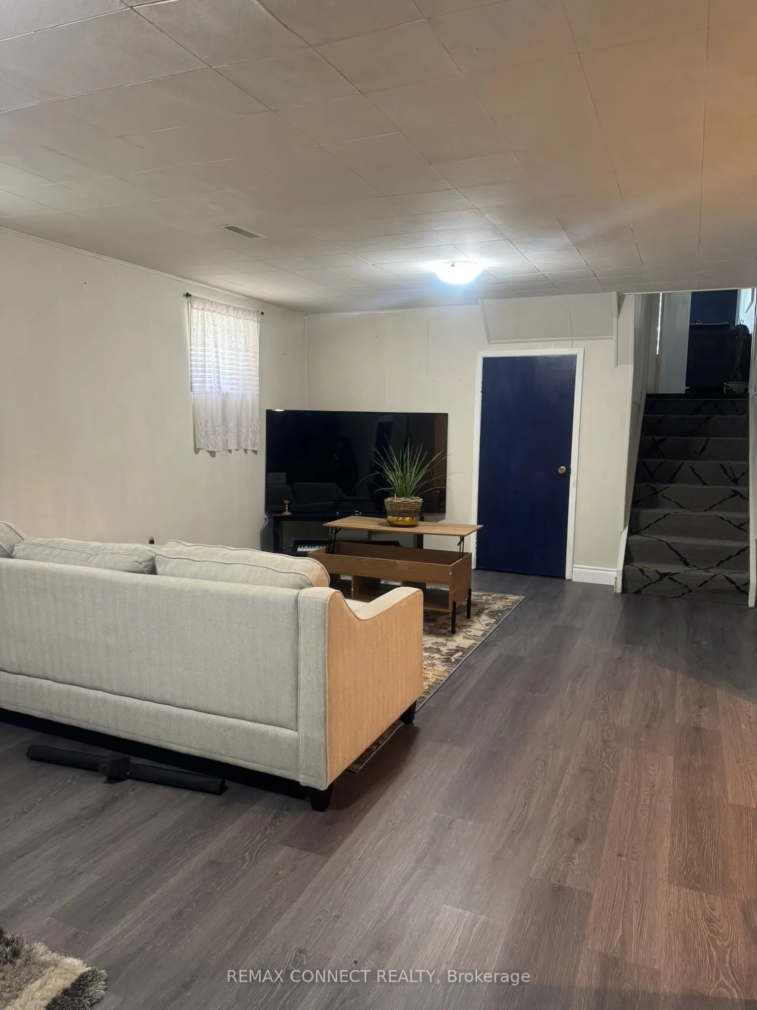 24 Lalton Place