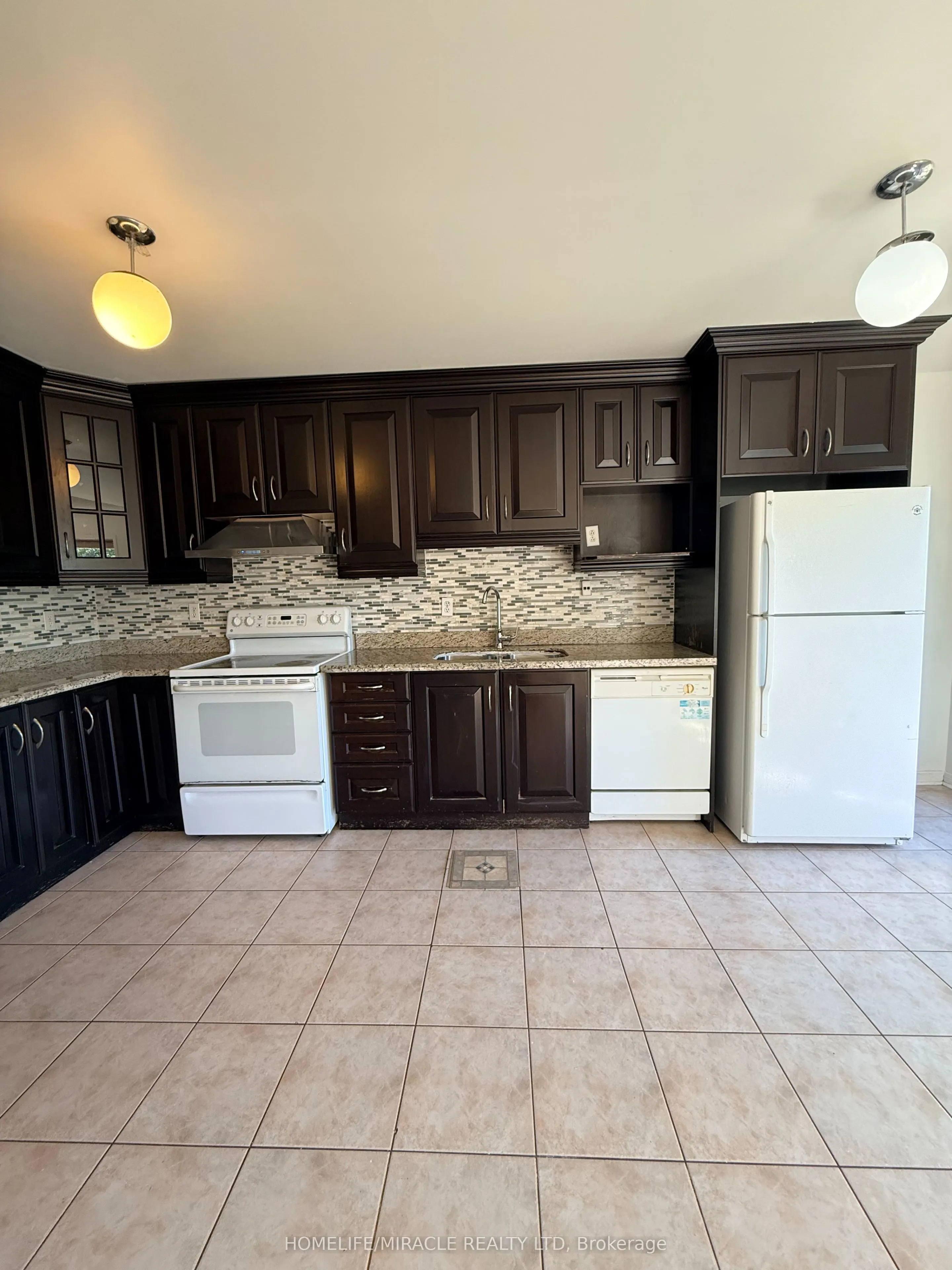 102 Misty Hills Trail
