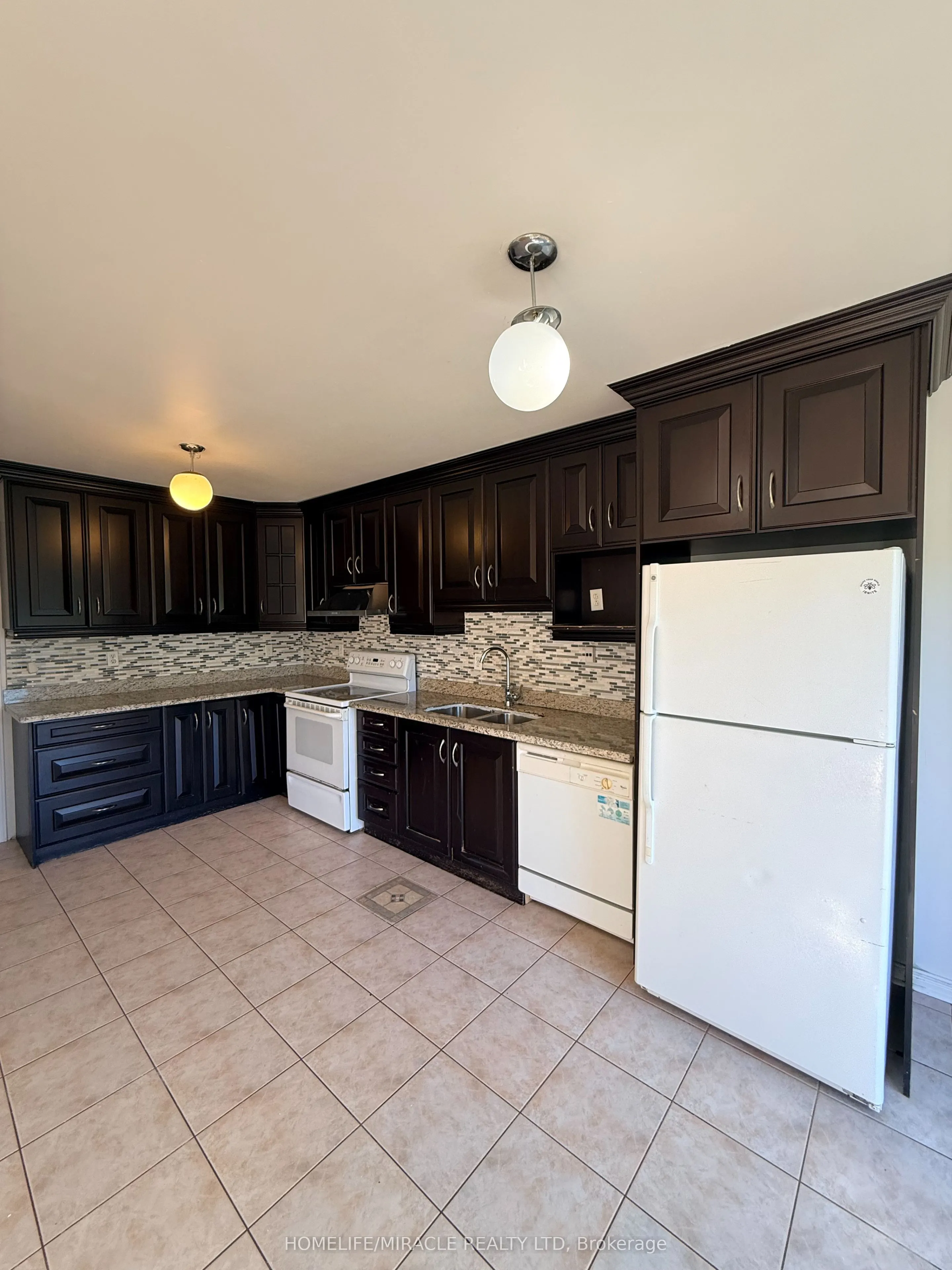 102 Misty Hills Trail