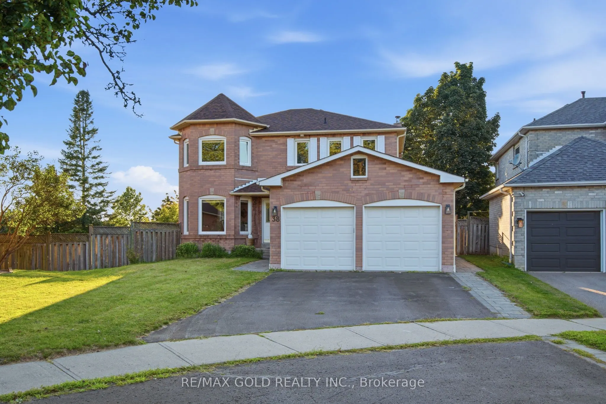 38 Silverbirch Place