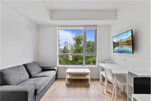 1800 Simcoe Street N